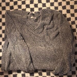 Orvis V-Neck Sweater in Heathered Gray